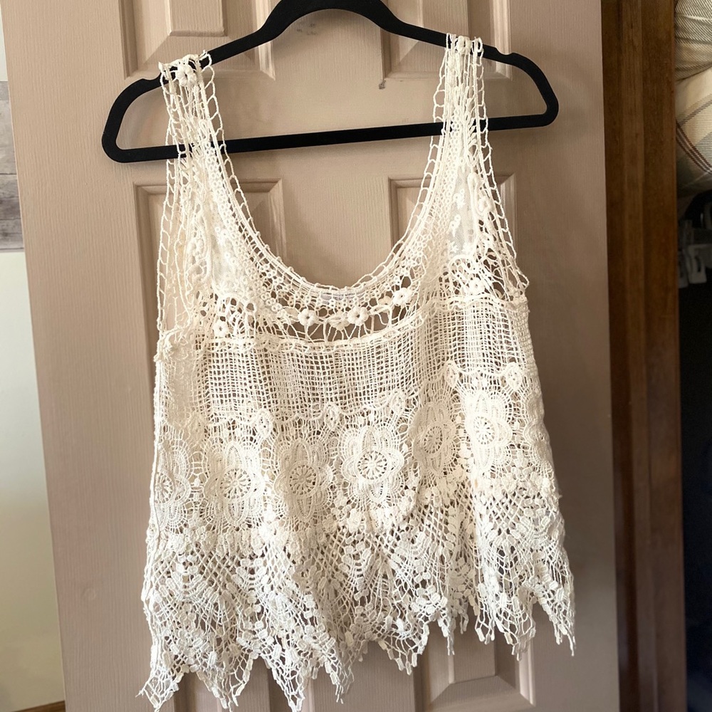 Delia*s Crochet Top